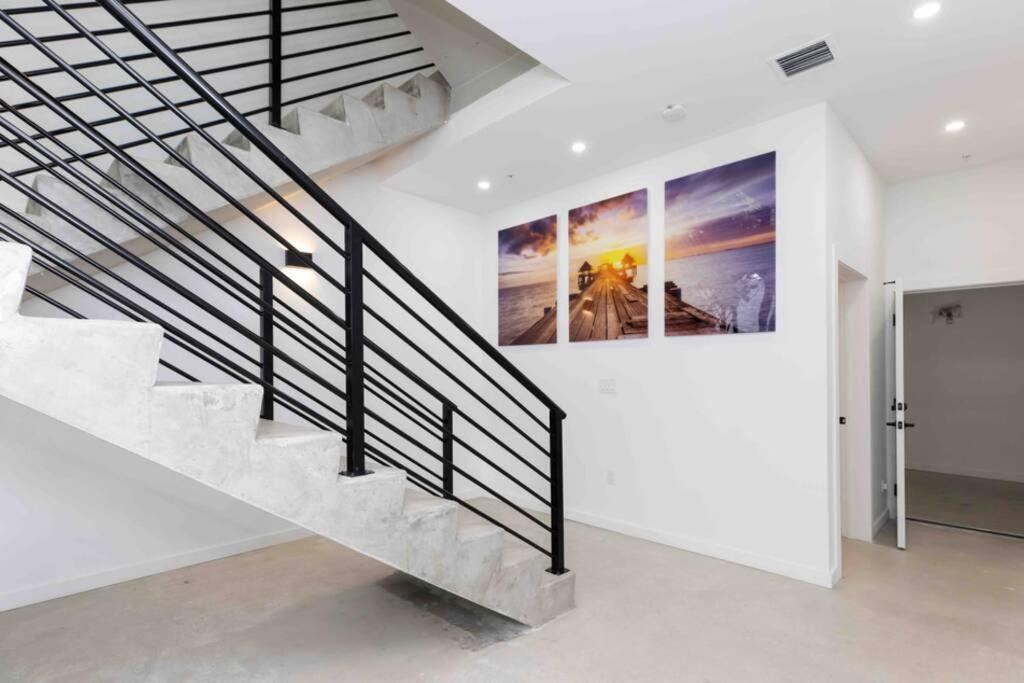 Huge 4 Bedroom Townhouse W/ Private Rooftop & Bbq Miami Eksteriør billede