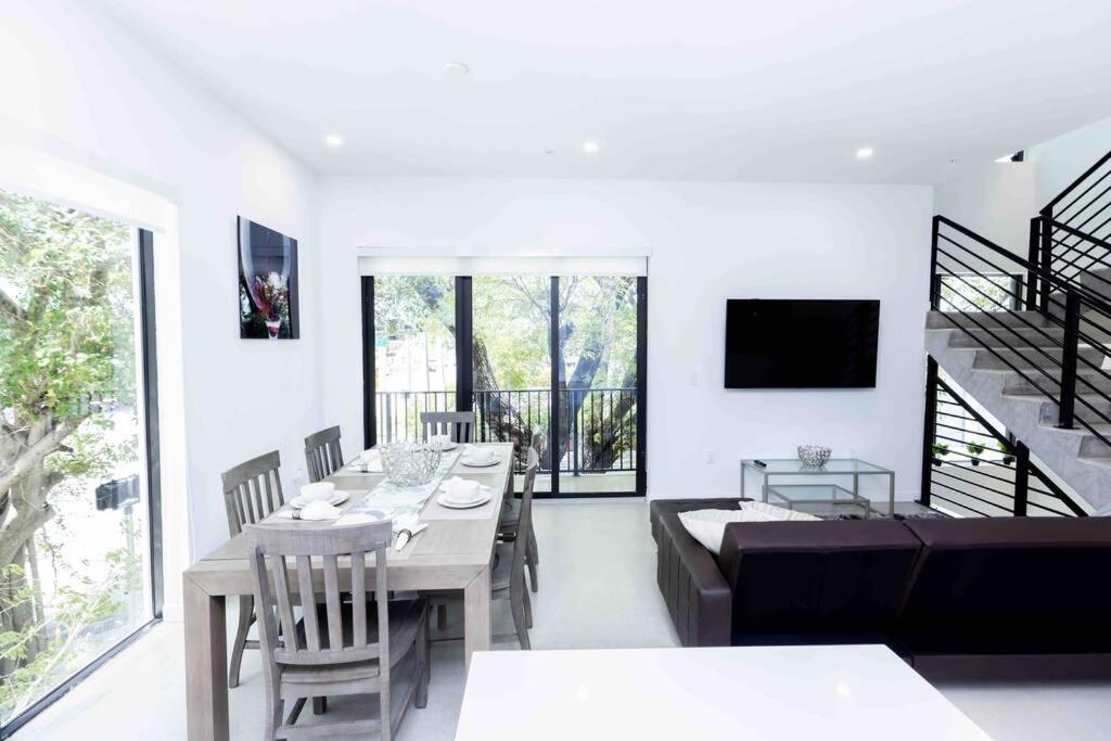 Huge 4 Bedroom Townhouse W/ Private Rooftop & Bbq Miami Eksteriør billede